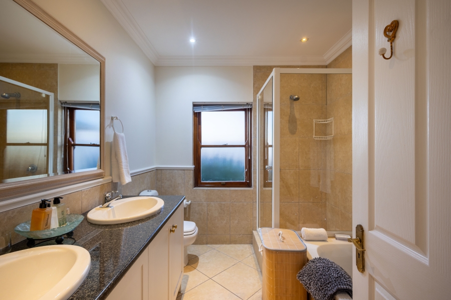 7 Bedroom Property for Sale in Bowtie Western Cape